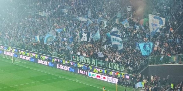 百家乐APP下载-【现场】夺冠庆典变闹剧，那不勒斯的庆祝才刚开始！