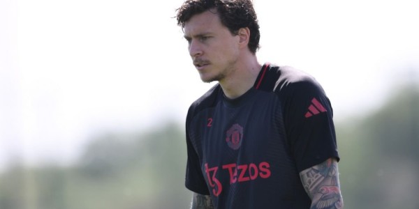 意媒：德赫亚在幕后推动林德洛夫免签加盟佛罗伦萨