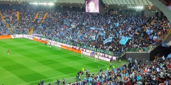 百家乐APP下载-【现场】夺冠庆典变闹剧，那不勒斯的庆祝才刚开始！