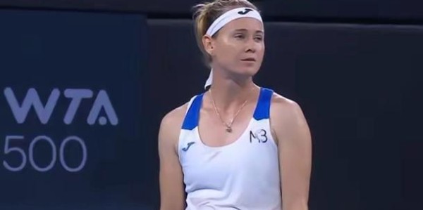 百家乐APP下载-连续两周先下一城，从被逆转到逆转，布兹科娃首胜巴多萨